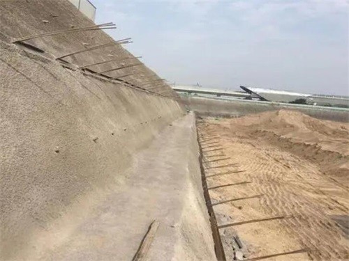 汕尾河道边坡加固